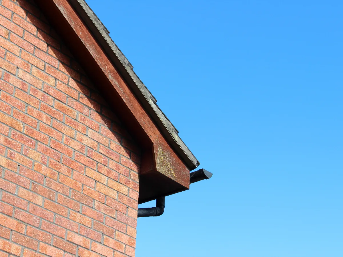 Oakcrest Roofing Ltd carrying out fascias & soffits